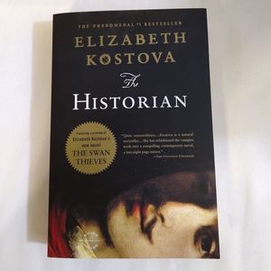 The Historian. By Elizabeth Kostova. Soft cover/ Like New.